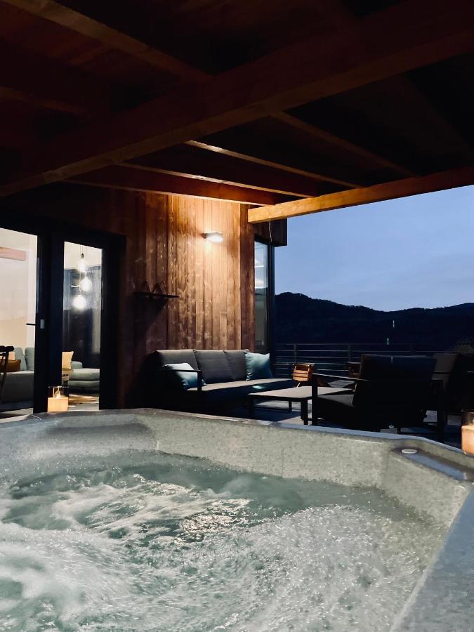 Mountain Lodge Rîşnov Extérieur photo